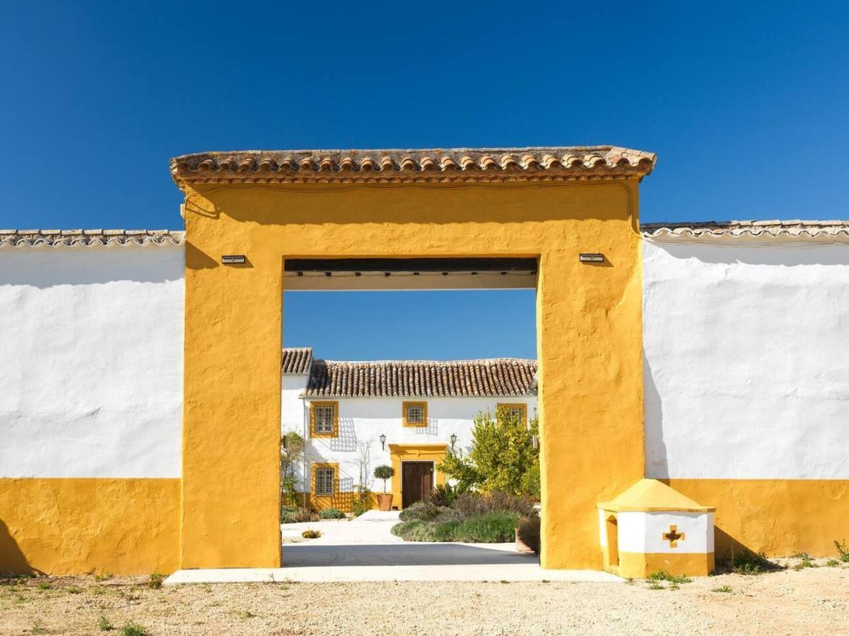 Historical Charming Cortijo Antequera Exclusive Willa *